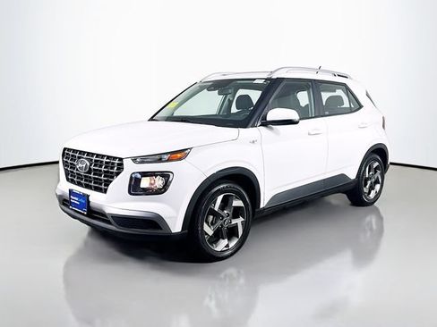 Certified 2023 Hyundai Venue SEL w/ Cargo Package FWD image 2