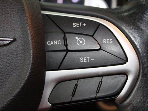 Used 2015 Chrysler 200 C w/ Sun/Sound Group image 20