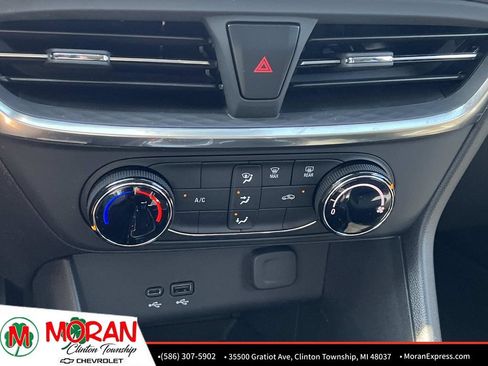 Certified 2024 Buick Encore GX Preferred AWD/4WD image 22