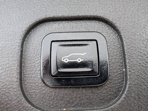 Used 2012 GMC Terrain SLT AWD/4WD image 16