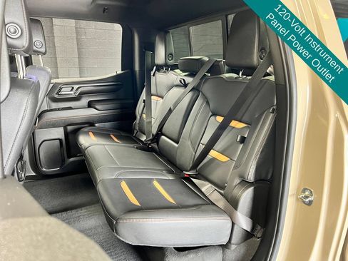 Used 2023 GMC Sierra 1500 AT4 w/ AT4 Premium Package AWD/4WD image 15