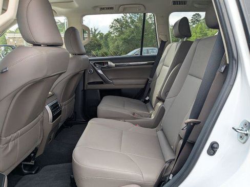 Certified 2023 Lexus GX 460 Premium w/ Accessory Package AWD/4WD image 13