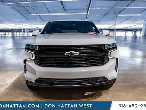 Used 2023 Chevrolet Suburban RST w/ Luxury Package AWD/4WD image 28