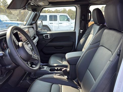 New 2026 Jeep Gladiator Mojave AWD/4WD image 13