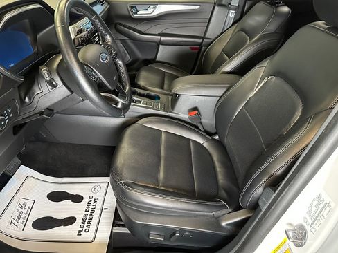 Used 2021 Ford Escape Titanium AWD/4WD image 20
