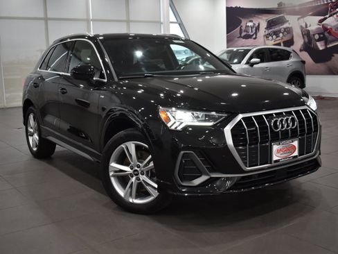 Used 2022 Audi Q3 2.0T Premium Plus w/ Premium Plus Package image 38