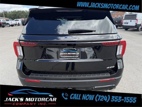 Used 2025 Ford Explorer ST-Line w/ Premium Package image 10