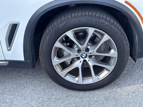 Used 2020 BMW X5 xDrive40i w/ Convenience Package AWD/4WD image 9