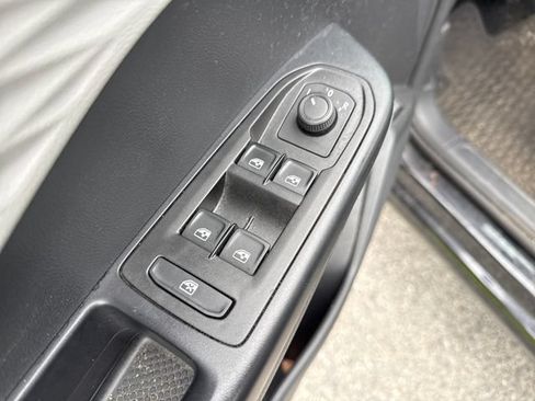Certified 2023 Volkswagen Taos S FWD image 23