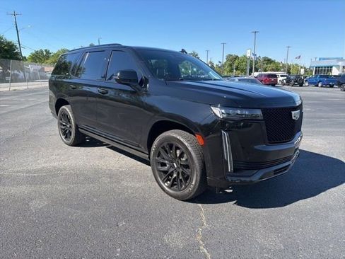 Used 2023 Cadillac Escalade Sport Platinum w/ LPO, ONYX Package image 5