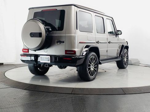 Used 2024 Mercedes-Benz G 550 image 29
