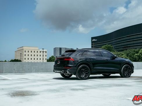 Used 2021 Audi SQ8 Premium Plus w/ SQ8 Black Optic Package image 20