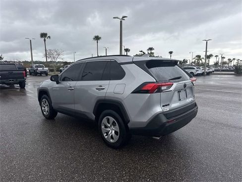 Used 2021 Toyota RAV4 LE w/ Carpet Mat Package (TMS) image 6