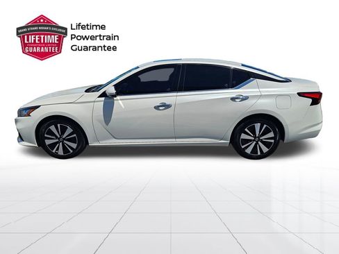 Used 2019 Nissan Altima 2.5 SV image 2