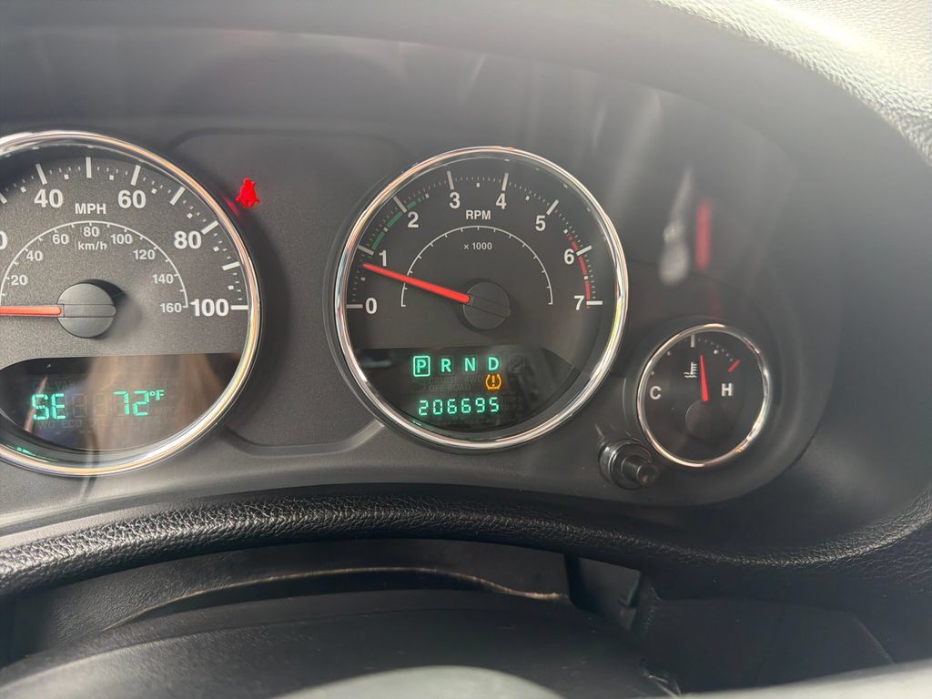 Used 2011 Jeep Wrangler Sport AWD/4WD image 16