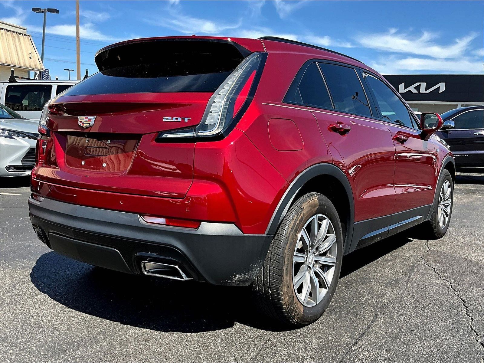 Used 2019 Cadillac XT4 Sport w/ Driver Awareness Package FWD image 6