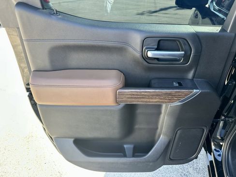 Used 2019 Chevrolet Silverado 1500 High Country w/ Technology Package image 29