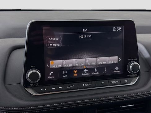 Used 2024 Nissan Rogue SV image 16