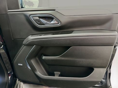 Used 2023 Chevrolet Suburban Premier image 35