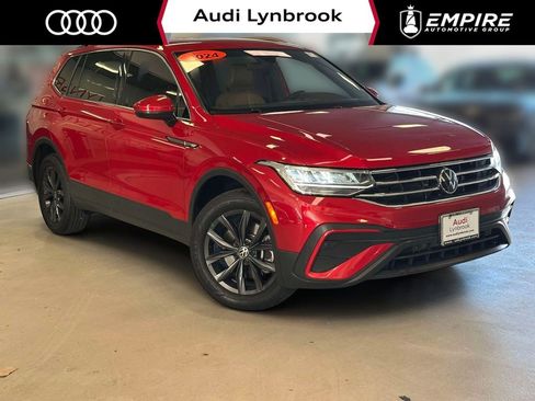 Used 2024 Volkswagen Tiguan SE AWD/4WD image 1
