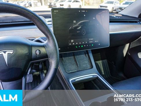 Used 2024 Tesla Model Y Long Range AWD/4WD image 32
