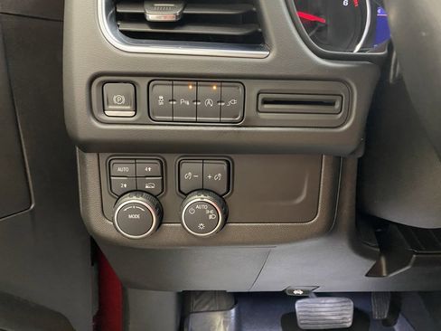 Used 2021 Chevrolet Tahoe LT image 28