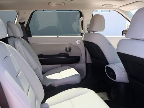 Used 2026 Hyundai Palisade Calligraphy image 8