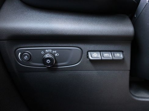 Used 2023 Buick Envision Avenir FWD image 26