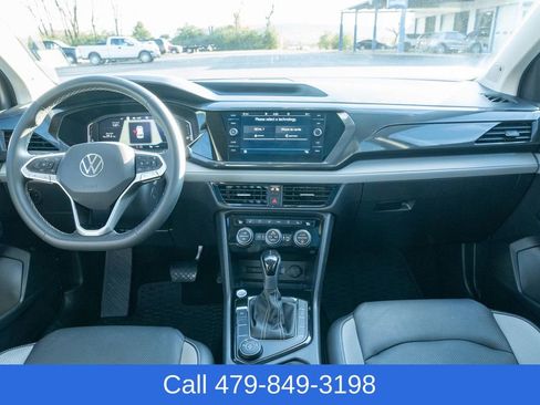 Used 2022 Volkswagen Taos SEL image 28
