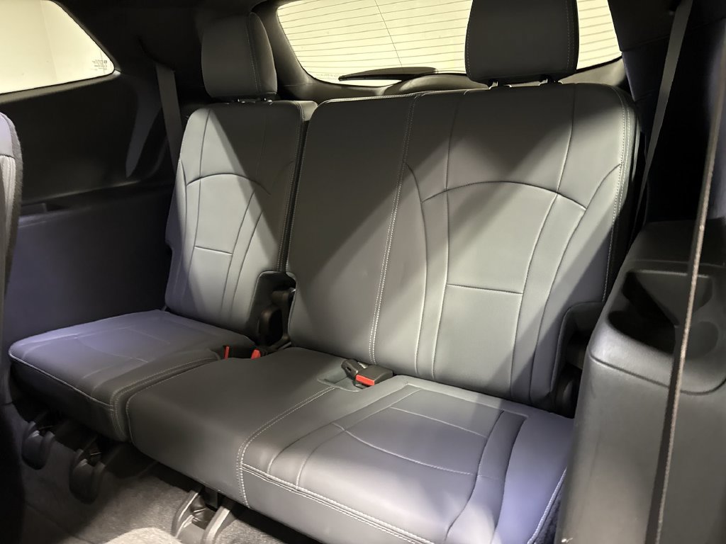 Used 2023 Buick Enclave Premium w/ Experience Buick Package AWD/4WD image 25