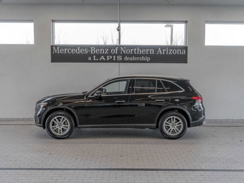 Certified 2023 Mercedes-Benz GLC 300 image 2