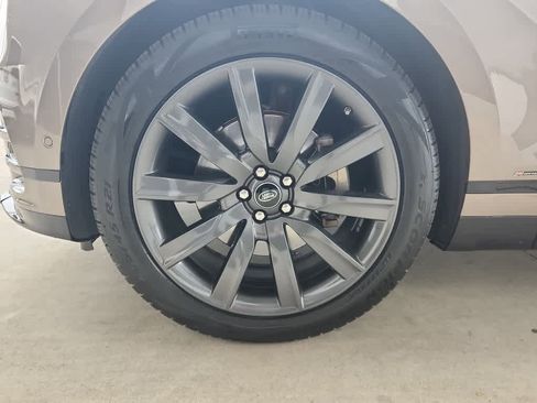 Used 2019 Land Rover Range Rover Velar R-Dynamic SE AWD/4WD image 7