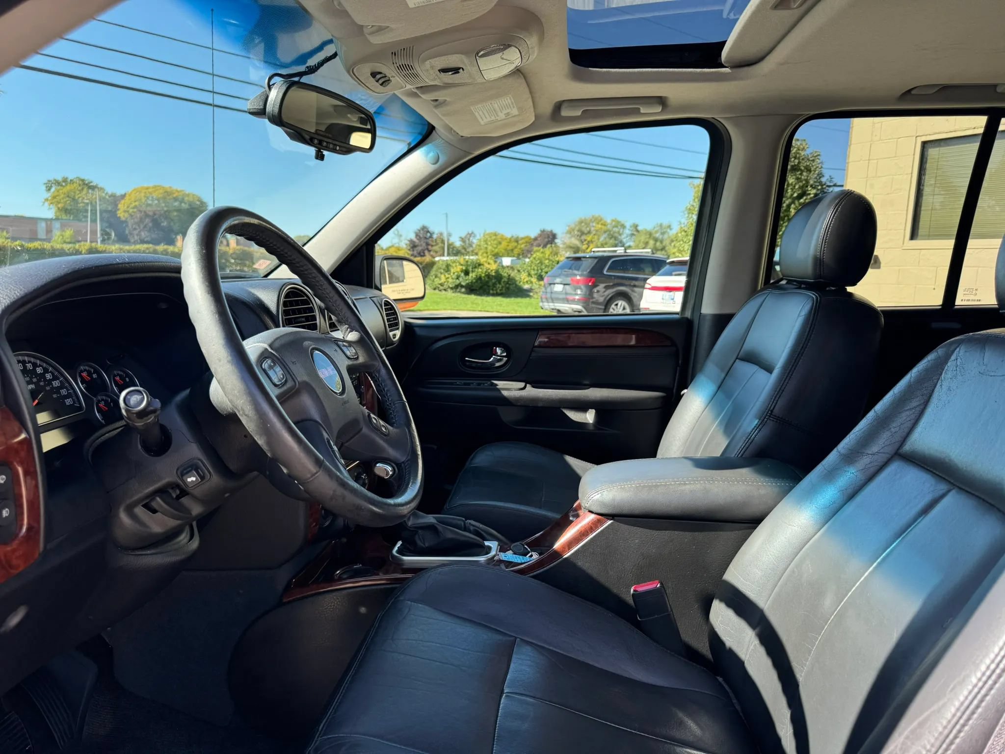 Used 2005 GMC Envoy SLT AWD/4WD image 17