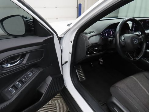 Used 2023 Honda Accord Sport image 44