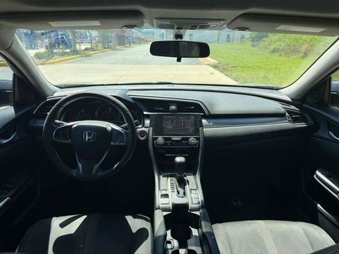 Used 2017 Honda Civic EX image 4