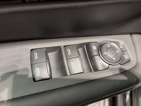 New 2026 Chevrolet Suburban High Country w/ Sun And Tow Package image 9