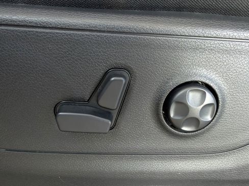 Used 2019 RAM 1500 Big Horn image 9