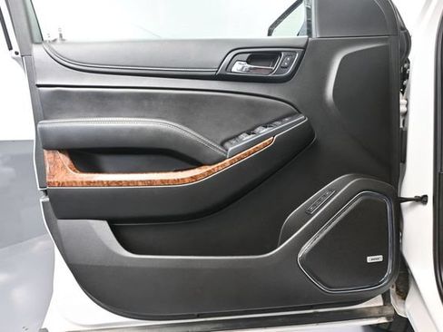 Used 2019 Chevrolet Suburban Premier w/ Premier Plus Edition AWD/4WD image 20