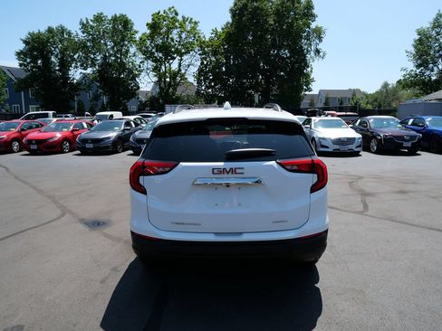 Used 2019 GMC Terrain SLE w/ Driver Convenience Package AWD/4WD image 4