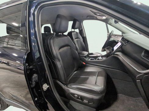 Used 2024 Jeep Grand Cherokee Limited image 17