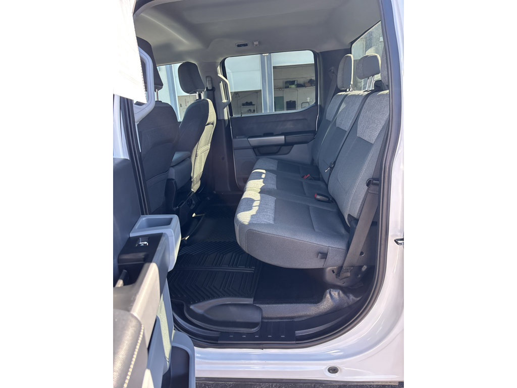 Used 2024 Ford F350 XLT w/ FX4 Off-Road Package AWD/4WD image 11