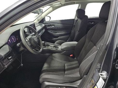 Used 2025 Honda Accord SE image 8