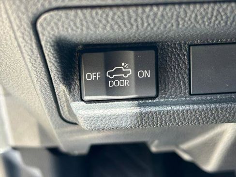 Certified 2025 Toyota Tacoma SR image 22