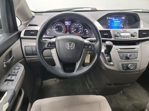 Used 2015 Honda Odyssey LX image 16