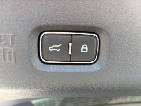 Used 2025 Ford Expedition Max Active image 6