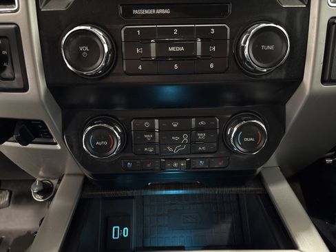 Used 2020 Ford F350 Lariat w/ Lariat Ultimate Package image 22