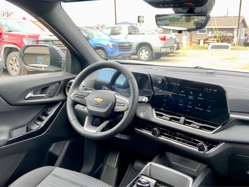 New 2026 Chevrolet Equinox LT w/ Safety and Technology Package AWD/4WD image 35