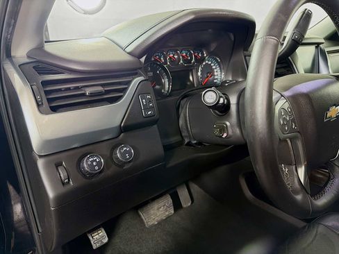 Used 2018 Chevrolet Tahoe LT w/ LT Signature Package image 8