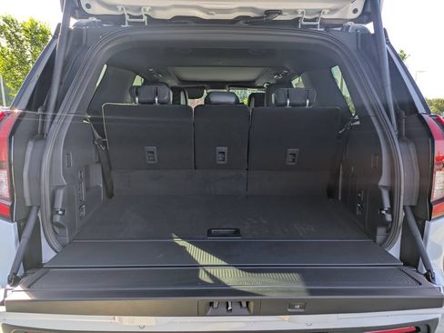 New 2026 Ford Expedition Platinum w/ Stealth Performance Package AWD/4WD image 12