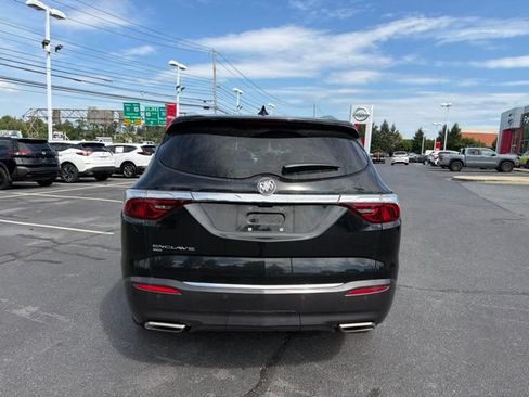 Used 2024 Buick Enclave Essence w/ Technology Package AWD/4WD image 5